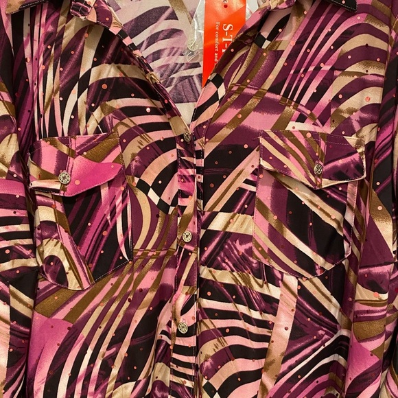 Or best offers Black and Pink Graphic Relaxed Button Down Top - Picture 2 of 5